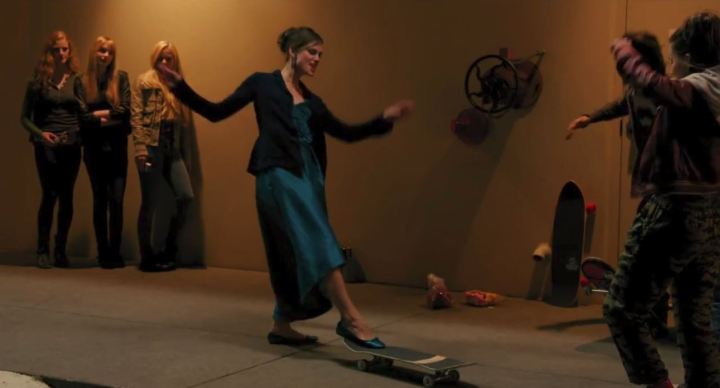 laggies_keira-knightley-skateboard